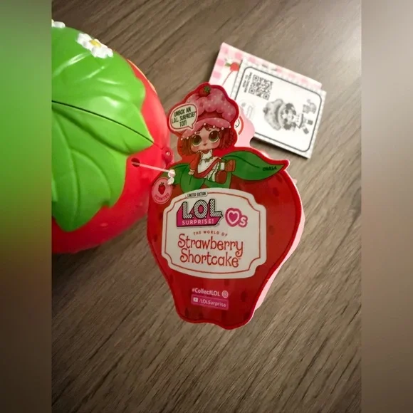 LOL Surprise The World of Strawberry Shortcake (Strawberry Shortcake Ultra-Rare) - Picture 5 of 6